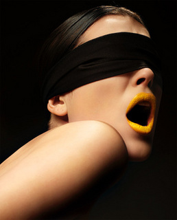black_blindfold_1