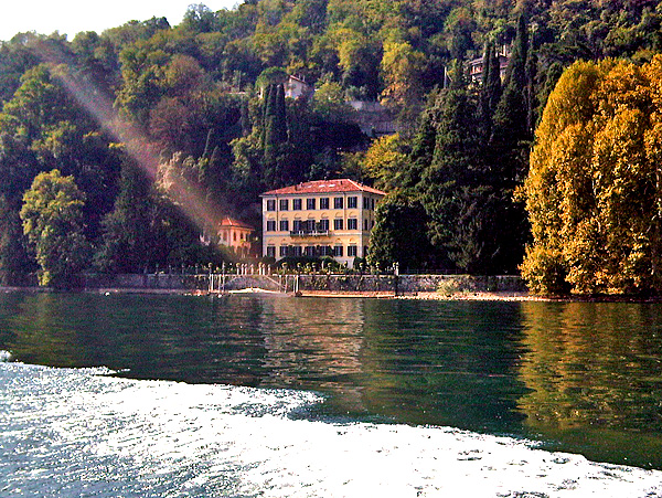 02GVersace_LakeComo